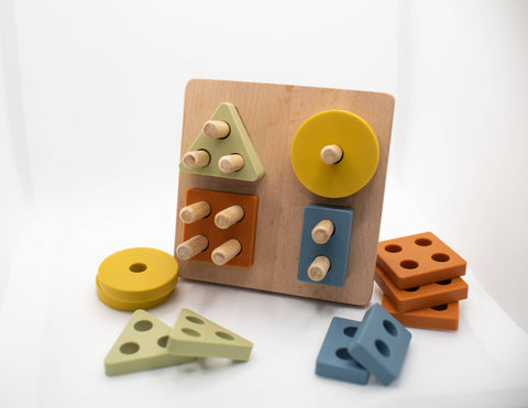 Geometric Shapes Sorting Puzzle