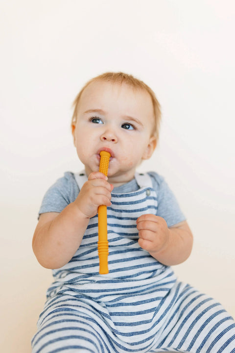 Magic Teething Wand: Mustard