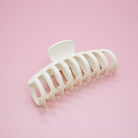 Large Round Matte Hair Claw Clip - Ivory