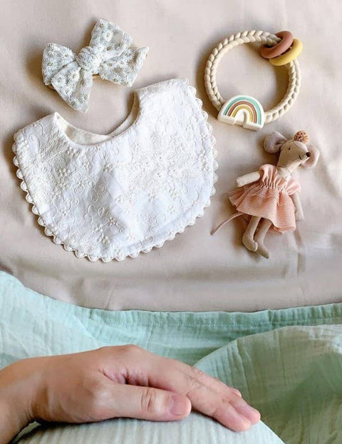 Ritzy Rattle™ & Silicone Teether - Highland Cow