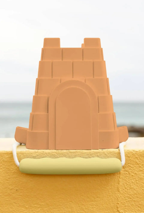 Clovelly Castle Bucket