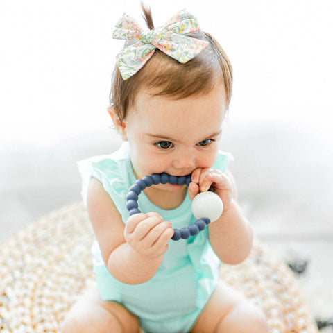 Cutie Teether Rattle: Dandy Clear