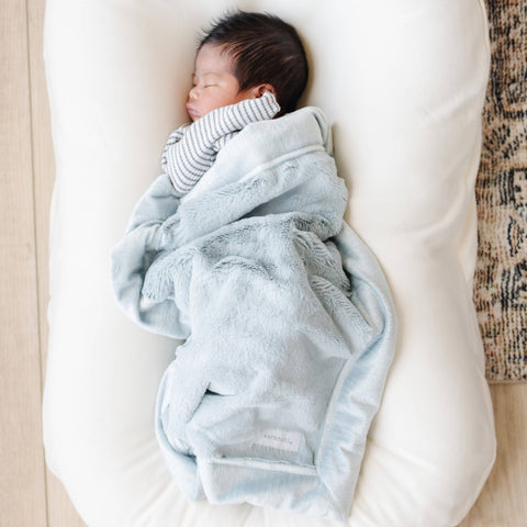 Lush Mini Blanket: Storm Cloud