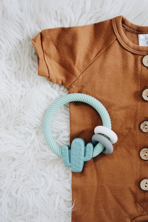 Ritzy Rattle™ & Silicone Teether - Highland Cow